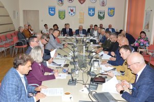 Zdjęcie główne dla wydarzenia: Posiedzenie Komisji Bezpieczeństwa i Porządku oraz Powiatowego Zespołu Zarządzania Kryzysowego