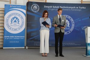 Zdjęcie główne dla wydarzenia: Ślubowanie uczniów klas I w ZST w Turku